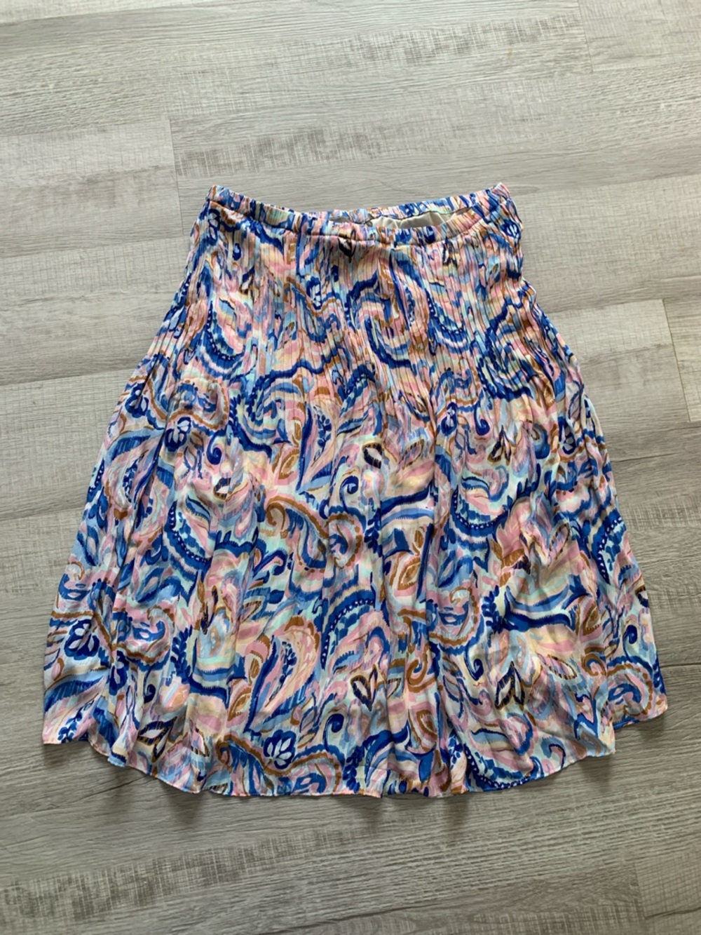 NWT Ninety Clothing Company Blue and Pink Paisley Skirt, Size XL.